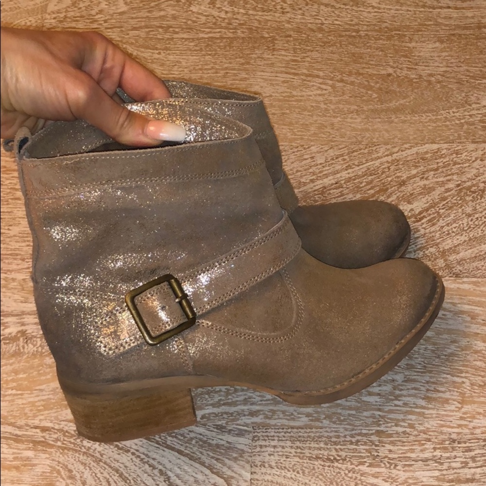 Naughty Monkey ankle boots size 8 tan gold